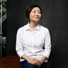 Image of School Library Journal editor Kathy Ishizuka, seated